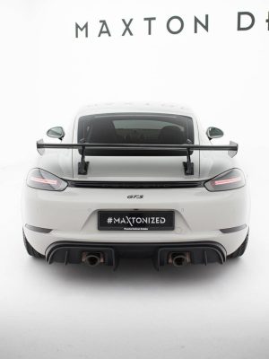 Tesla Model 3 - Aileron traseiro em carbono V.2 | CF-PO-CA-718-GTS-WING5-UPP-245-P-2 | Produto Maxton Design distribuído por Unicartuning. Tesla Model 3 - Aileron traseiro em carbono V.2 | CF-PO-CA-718-GTS-WING5-UPP-245-P-2 | Produto Maxton Design distribuído por Unicartuning.