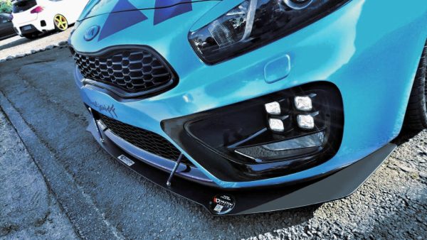 Kia Cee'd / Pro Cee'd GT Mk2 - Lâmina frontal RACING | KI-CE-2-GT-CNC-FD1A | Produto Maxton Design distribuído por Unicartuning. Kia Cee'd / Pro Cee'd GT Mk2 - Lâmina frontal RACING | KI-CE-2-GT-CNC-FD1A | Produto Maxton Design distribuído por Unicartuning.