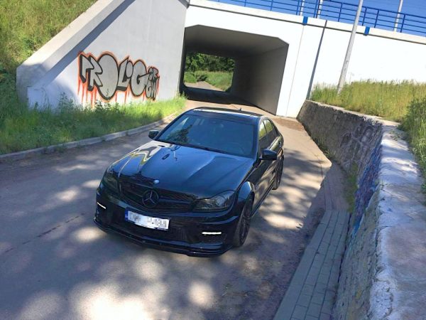 Mercedes-Benz C Sedan W204 / C Coupé C204 - Lâmina frontal | ME-C-204F-AMG-FD1G | Produto Maxton Design distribuído por Unicartuning. Mercedes-Benz C Sedan W204 / C Coupé C204 - Lâmina frontal | ME-C-204F-AMG-FD1G | Produto Maxton Design distribuído por Unicartuning.
