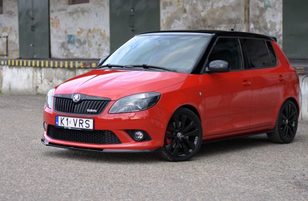 Skoda Fabia RS Mk2 - Lâmina frontal | SK-FA-2-RS-FD1G | Produto Maxton Design distribuído por Unicartuning. Skoda Fabia RS Mk2 - Lâmina frontal | SK-FA-2-RS-FD1G | Produto Maxton Design distribuído por Unicartuning.