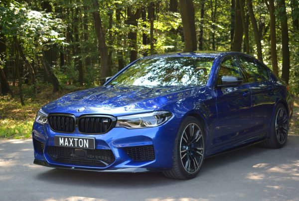 BMW M5 F90 - Lâmina frontal V.1 | BM-5-90-M-FD1G | Produto Maxton Design distribuído por Unicartuning. BMW M5 F90 - Lâmina frontal V.1 | BM-5-90-M-FD1G | Produto Maxton Design distribuído por Unicartuning.