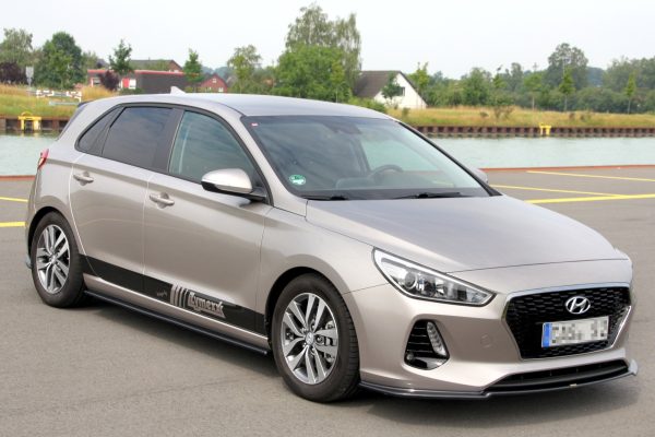 Hyundai I30 Mk3 (facelift) - Lâmina frontal V.1 | HY-I30-3-FD1G | Produto Maxton Design distribuído por Unicartuning. Hyundai I30 Mk3 (facelift) - Lâmina frontal V.1 | HY-I30-3-FD1G | Produto Maxton Design distribuído por Unicartuning.