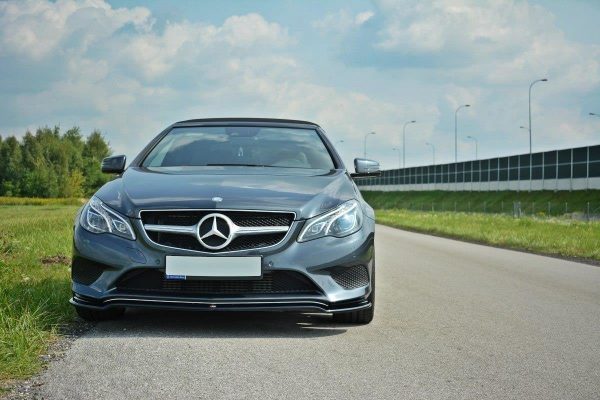 Mercedes-Benz - Benz E Coupé / Cabrio C207 (facelift) / A207 Facelit - Lâmina frontal V.1 | ME-E-212F-C-FD1G | Produto Maxton Design distribuído por Unicartuning. Mercedes-Benz - Benz E Coupé / Cabrio C207 (facelift) / A207 Facelit - Lâmina frontal V.1 | ME-E-212F-C-FD1G | Produto Maxton Design distribuído por Unicartuning.