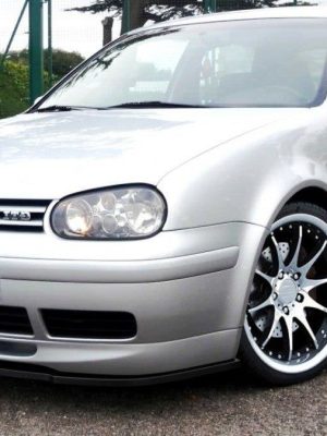 Volkswagen Golf 4 25'th Anniversary Look - Lâmina frontal | VW-GO-4-25TH-FD1G | Produto Maxton Design distribuído por Unicartuning. Volkswagen Golf 4 25'th Anniversary Look - Lâmina frontal | VW-GO-4-25TH-FD1G | Produto Maxton Design distribuído por Unicartuning.