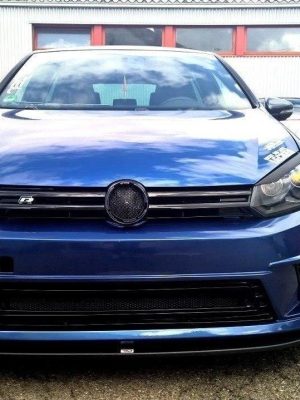 Volkswagen Golf VI R (cnc) - Lâmina frontal | VW-GO-6-R400-FD1G | Produto Maxton Design distribuído por Unicartuning.