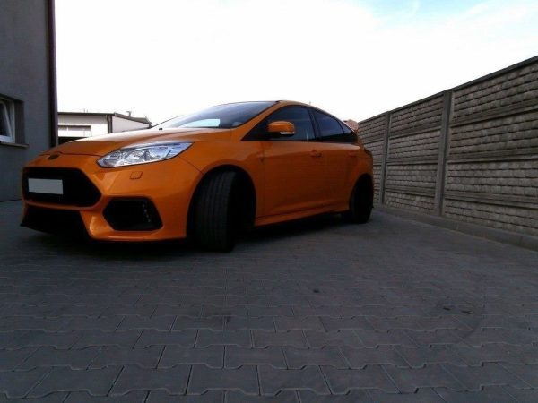 Ford Focus RS Mk3 - Pára-choques frontal (RS Look) | FO-FO-3-RS-F1F | Produto Maxton Design distribuído por Unicartuning. Ford Focus RS Mk3 - Pára-choques frontal (RS Look) | FO-FO-3-RS-F1F | Produto Maxton Design distribuído por Unicartuning.