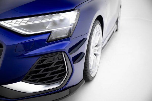 Audi A3 S-Line Sedan / S3 Sedan 8Y (facelift) - Lâminas laterais frontais | AU-S3-8YF-CAN1 | Produto Maxton Design distribuído por Unicartuning. Audi A3 S-Line Sedan / S3 Sedan 8Y (facelift) - Lâminas laterais frontais | AU-S3-8YF-CAN1 | Produto Maxton Design distribuído por Unicartuning.