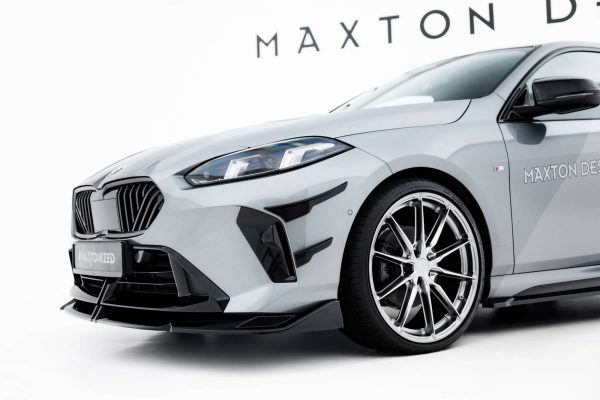 BMW M135i F70 - Lâminas laterais frontais | BM-1-M135-F70-CAN1 | Produto Maxton Design distribuído por Unicartuning. BMW M135i F70 - Lâminas laterais frontais | BM-1-M135-F70-CAN1 | Produto Maxton Design distribuído por Unicartuning.