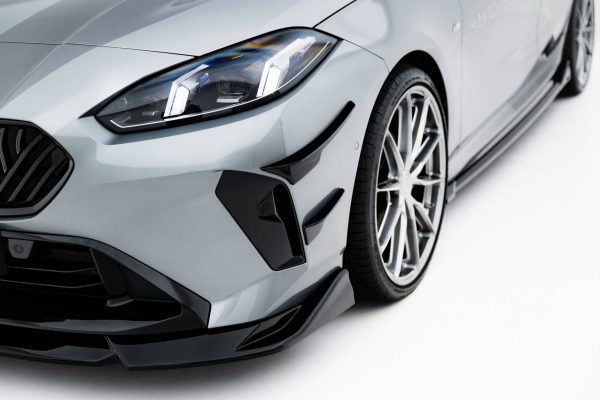 BMW M135i F70 - Lâminas laterais frontais | BM-1-M135-F70-CAN1 | Produto Maxton Design distribuído por Unicartuning. BMW M135i F70 - Lâminas laterais frontais | BM-1-M135-F70-CAN1 | Produto Maxton Design distribuído por Unicartuning.