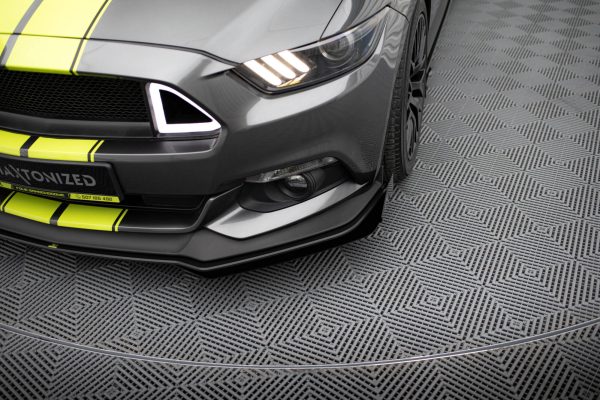 Ford Mustang GT Mk6 - Splitters frontais | FOMU6GTCNC-FSF1G | Produto Maxton Design distribuído por Unicartuning.
