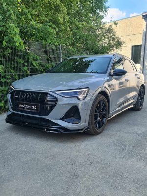 Audi E-tron S-Line - Lâmina frontal | AU-ETRON-1-SLINE-FD1G+FD1RG | Produto Maxton Design distribuído por Unicartuning. Audi E-tron S-Line - Lâmina frontal | AU-ETRON-1-SLINE-FD1G+FD1RG | Produto Maxton Design distribuído por Unicartuning.