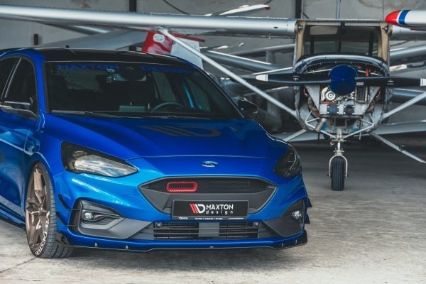 Ford Focus Hatchback Mk4 - Lâmina frontal | FO-FO-4-STLINE-FFD1FP | Produto Maxton Design distribuído por Unicartuning. Ford Focus Hatchback Mk4 - Lâmina frontal | FO-FO-4-STLINE-FFD1FP | Produto Maxton Design distribuído por Unicartuning.