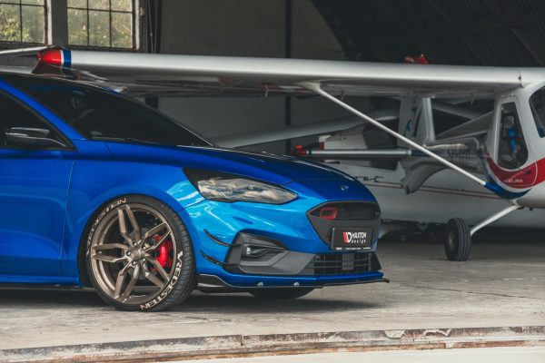 Ford Focus Hatchback Mk4 - Lâmina frontal | FO-FO-4-STLINE-FFD1FP | Produto Maxton Design distribuído por Unicartuning. Ford Focus Hatchback Mk4 - Lâmina frontal | FO-FO-4-STLINE-FFD1FP | Produto Maxton Design distribuído por Unicartuning.