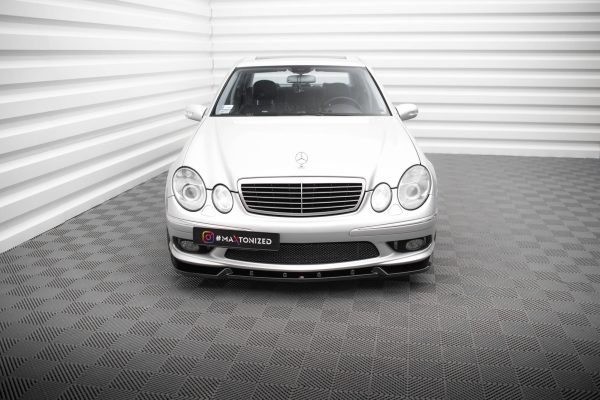Mercedes-Benz E 55 AMG W211 - Lâmina frontal | ME-E-211-AMG-FD1G | Produto Maxton Design distribuído por Unicartuning. Mercedes-Benz E 55 AMG W211 - Lâmina frontal | ME-E-211-AMG-FD1G | Produto Maxton Design distribuído por Unicartuning.