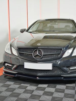 Mercedes-Benz E-class W207 Coupé AMG-line - Lâmina frontal | ME-E-207-AMGLINE-C-FD1G | Produto Maxton Design distribuído por Unicartuning. Mercedes-Benz E-class W207 Coupé AMG-line - Lâmina frontal | ME-E-207-AMGLINE-C-FD1G | Produto Maxton Design distribuído por Unicartuning.