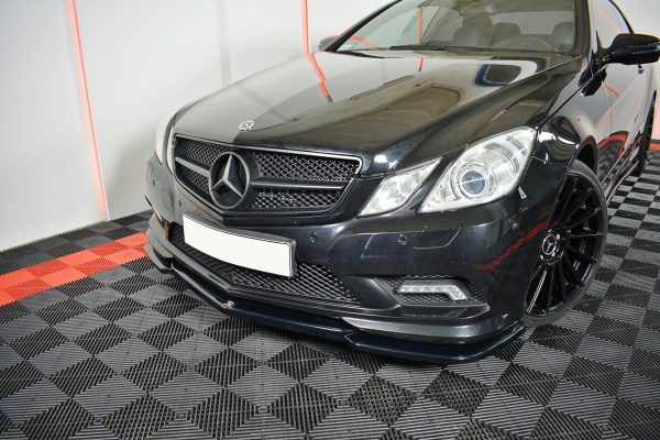 Mercedes-Benz E-class W207 Coupé AMG-line - Lâmina frontal | ME-E-207-AMGLINE-C-FD1G | Produto Maxton Design distribuído por Unicartuning. Mercedes-Benz E-class W207 Coupé AMG-line - Lâmina frontal | ME-E-207-AMGLINE-C-FD1G | Produto Maxton Design distribuído por Unicartuning.
