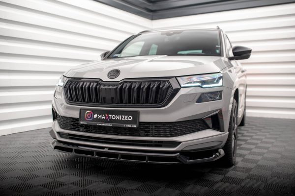 Skoda Karoq Sport line Mk1 (facelift) - Lâmina frontal | SK-KA-1F-SL-FD1G+FD1RG | Produto Maxton Design distribuído por Unicartuning. Skoda Karoq Sport line Mk1 (facelift) - Lâmina frontal | SK-KA-1F-SL-FD1G+FD1RG | Produto Maxton Design distribuído por Unicartuning.