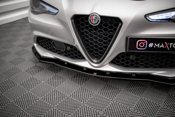 Alfa Romeo Giulia Sport  - Lâmina frontal V.1 | AL-GI-1-SPORT-FD1G | Produto Maxton Design distribuído por Unicartuning.