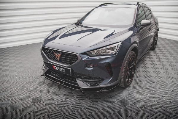 Cupra Formentor - Lâmina frontal V.1 | CU-FO-1-FD1G | Produto Maxton Design distribuído por Unicartuning. Cupra Formentor - Lâmina frontal V.1 | CU-FO-1-FD1G | Produto Maxton Design distribuído por Unicartuning.