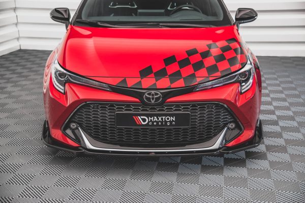 Toyota Corolla GR Sport Hatchback XII - Lâmina frontal V.1 + Splitters | TO-CO-12-HB-GR-FD1G+FSF | Produto Maxton Design distribuído por Unicartuning. Toyota Corolla GR Sport Hatchback XII - Lâmina frontal V.1 + Splitters | TO-CO-12-HB-GR-FD1G+FSF | Produto Maxton Design distribuído por Unicartuning.