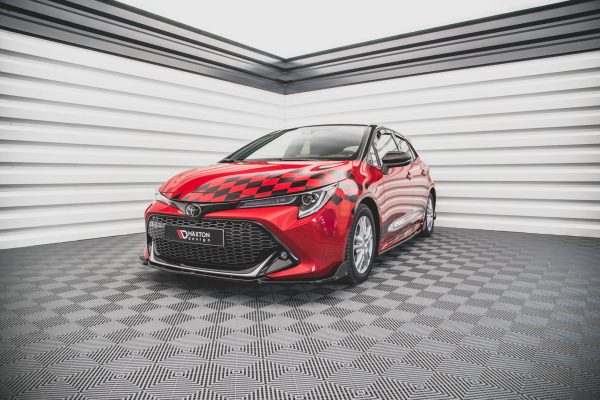 Toyota Corolla GR Sport Hatchback XII - Lâmina frontal V.1 + Splitters | TO-CO-12-HB-GR-FD1G+FSF | Produto Maxton Design distribuído por Unicartuning. Toyota Corolla GR Sport Hatchback XII - Lâmina frontal V.1 + Splitters | TO-CO-12-HB-GR-FD1G+FSF | Produto Maxton Design distribuído por Unicartuning.
