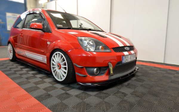 Ford Fiesta ST Mk6 - Lâmina frontal V.1 | FO-FI-6-ST-FD1G | Produto Maxton Design distribuído por Unicartuning. Ford Fiesta ST Mk6 - Lâmina frontal V.1 | FO-FI-6-ST-FD1G | Produto Maxton Design distribuído por Unicartuning.