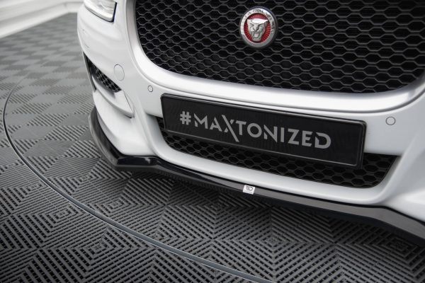 Jaguar Xe R-Sport X760 - Lâmina frontal V.1 | JA-XE-1-RSPORT-FD1G | Produto Maxton Design distribuído por Unicartuning. Jaguar Xe R-Sport X760 - Lâmina frontal V.1 | JA-XE-1-RSPORT-FD1G | Produto Maxton Design distribuído por Unicartuning.
