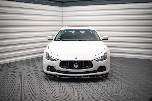 Maserati Ghibli Mk3 - Lâmina frontal V.1 | MA-GH-1-FD1G | Produto Maxton Design distribuído por Unicartuning. Maserati Ghibli Mk3 - Lâmina frontal V.1 | MA-GH-1-FD1G | Produto Maxton Design distribuído por Unicartuning.
