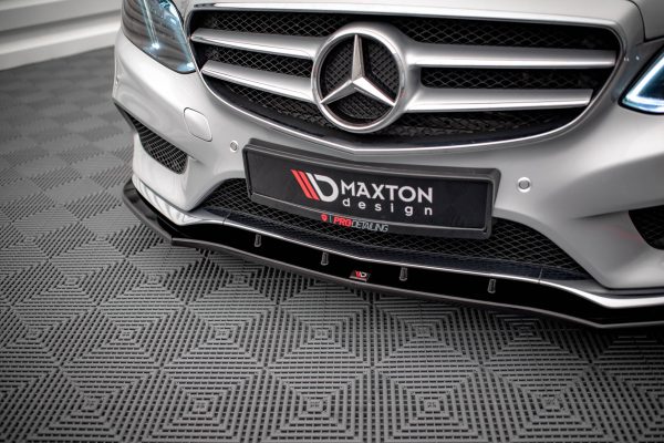 Mercedes-Benz E AMG-line Sedan W212 (facelift) - Lâmina frontal V.1 | ME-E-212F-AMGLINE-FD1G | Produto Maxton Design distribuído por Unicartuning. Mercedes-Benz E AMG-line Sedan W212 (facelift) - Lâmina frontal V.1 | ME-E-212F-AMGLINE-FD1G | Produto Maxton Design distribuído por Unicartuning.