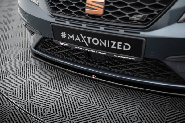 Seat Leon Cupra / FR Mk3 Fl - Lâmina frontal V.1 | SE-LE-3F-CU-FD1G | Produto Maxton Design distribuído por Unicartuning.