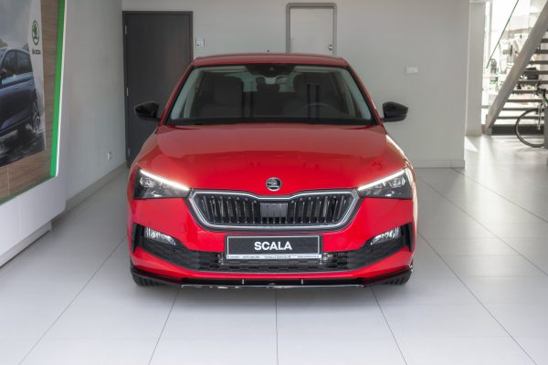 Skoda Scala - Lâmina frontal V.1 | SK-SC-1-FD1G | Produto Maxton Design distribuído por Unicartuning. Skoda Scala - Lâmina frontal V.1 | SK-SC-1-FD1G | Produto Maxton Design distribuído por Unicartuning.