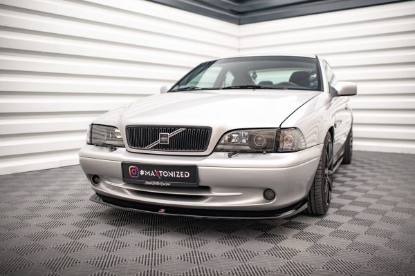 Volvo C70 Mk1 - Lâmina frontal V.1 | VO-C70-1-FD1G | Produto Maxton Design distribuído por Unicartuning. Volvo C70 Mk1 - Lâmina frontal V.1 | VO-C70-1-FD1G | Produto Maxton Design distribuído por Unicartuning.