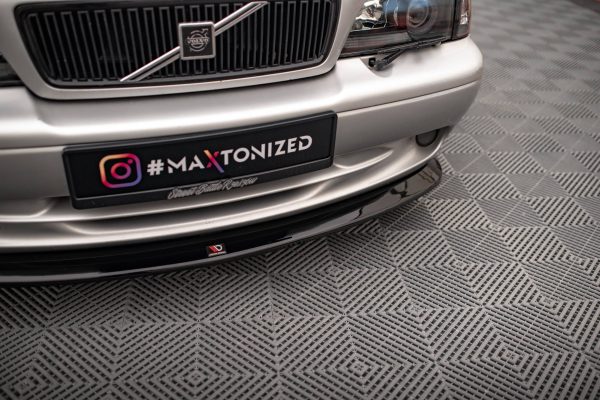 Volvo C70 Mk1 - Lâmina frontal V.1 | VO-C70-1-FD1G | Produto Maxton Design distribuído por Unicartuning. Volvo C70 Mk1 - Lâmina frontal V.1 | VO-C70-1-FD1G | Produto Maxton Design distribuído por Unicartuning.