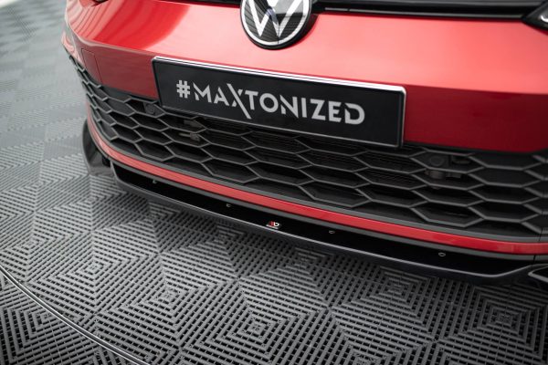 Volkswagen Golf GTI / GTE / Gtd / R-line Mk8 - Lâmina frontal V.2 + Splitters | VW-GO-8-GTI-FD2G+FSF | Produto Maxton Design distribuído por Unicartuning. Volkswagen Golf GTI / GTE / Gtd / R-line Mk8 - Lâmina frontal V.2 + Splitters | VW-GO-8-GTI-FD2G+FSF | Produto Maxton Design distribuído por Unicartuning.