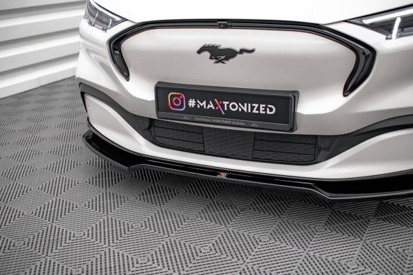 Ford Mustang Mach-e Mk1 - Lâmina frontal V.2 | FO-MU-MACHE-1-FD2G | Produto Maxton Design distribuído por Unicartuning. Ford Mustang Mach-e Mk1 - Lâmina frontal V.2 | FO-MU-MACHE-1-FD2G | Produto Maxton Design distribuído por Unicartuning.
