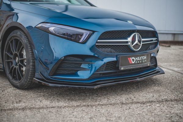 Mercedes-Benz A35 AMG Aero W177 - Lâmina frontal V.2 | ME-A-177-35-FD2G | Produto Maxton Design distribuído por Unicartuning. Mercedes-Benz A35 AMG Aero W177 - Lâmina frontal V.2 | ME-A-177-35-FD2G | Produto Maxton Design distribuído por Unicartuning.