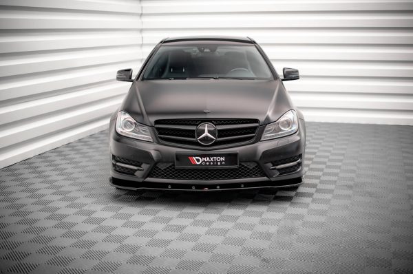 Mercedes-Benz C Coupé / Sedan / Estate AMG-line C204 / W204 (facelift) / S204 (facelift) - Lâmina frontal V.2 | ME-C-204F-AMGLINE-C-FD2G | Produto Maxton Design distribuído por Unicartuning. Mercedes-Benz C Coupé / Sedan / Estate AMG-line C204 / W204 (facelift) / S204 (facelift) - Lâmina frontal V.2 | ME-C-204F-AMGLINE-C-FD2G | Produto Maxton Design distribuído por Unicartuning.