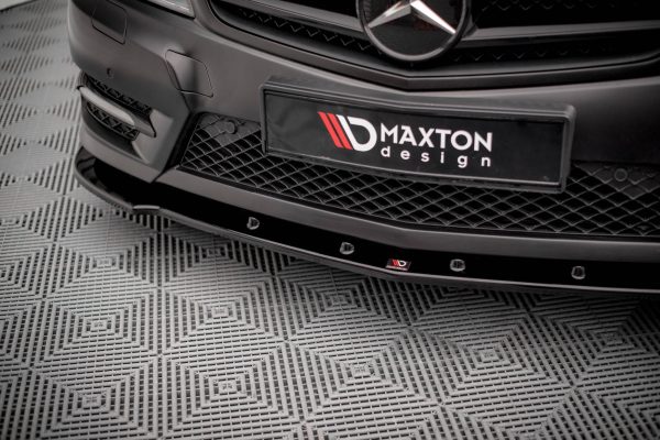 Mercedes-Benz C Coupé / Sedan / Estate AMG-line C204 / W204 (facelift) / S204 (facelift) - Lâmina frontal V.2 | ME-C-204F-AMGLINE-C-FD2G | Produto Maxton Design distribuído por Unicartuning. Mercedes-Benz C Coupé / Sedan / Estate AMG-line C204 / W204 (facelift) / S204 (facelift) - Lâmina frontal V.2 | ME-C-204F-AMGLINE-C-FD2G | Produto Maxton Design distribuído por Unicartuning.