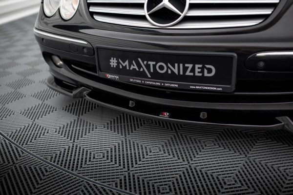 Mercedes-Benz CLK W209 (facelift) - Lâmina frontal V.2 | ME-CLK-209-FD2G | Produto Maxton Design distribuído por Unicartuning. Mercedes-Benz CLK W209 (facelift) - Lâmina frontal V.2 | ME-CLK-209-FD2G | Produto Maxton Design distribuído por Unicartuning.