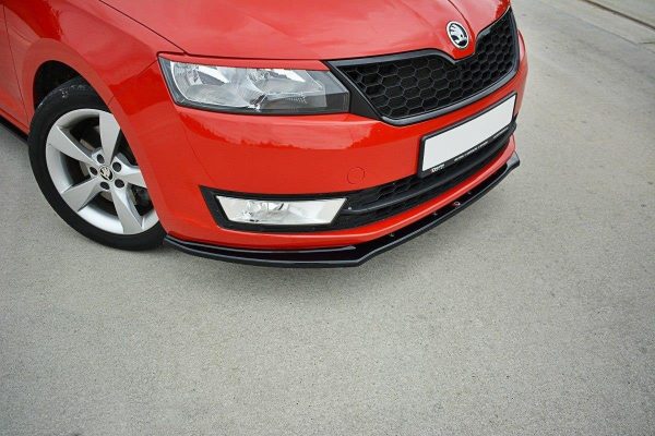 Skoda Rapid Spaceback - Lâmina frontal V.2 | SK-RA-1-FD2G | Produto Maxton Design distribuído por Unicartuning.