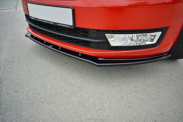 Skoda Rapid Spaceback - Lâmina frontal V.2 | SK-RA-1-FD2G | Produto Maxton Design distribuído por Unicartuning.