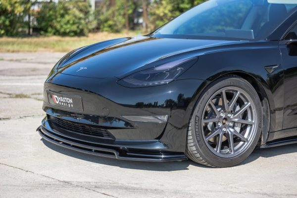 Tesla Model 3 - Lâmina frontal V.2 | TE-MODEL3-1-FD2R+FD2G | Produto Maxton Design distribuído por Unicartuning. Tesla Model 3 - Lâmina frontal V.2 | TE-MODEL3-1-FD2R+FD2G | Produto Maxton Design distribuído por Unicartuning.