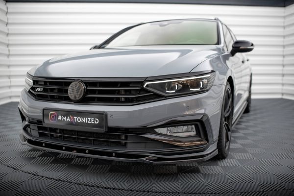 Volkswagen Passat R-line B8 (facelift) - Lâmina frontal V.2 | VW-PA-B8F-RLINE-FD2G | Produto Maxton Design distribuído por Unicartuning. Volkswagen Passat R-line B8 (facelift) - Lâmina frontal V.2 | VW-PA-B8F-RLINE-FD2G | Produto Maxton Design distribuído por Unicartuning.