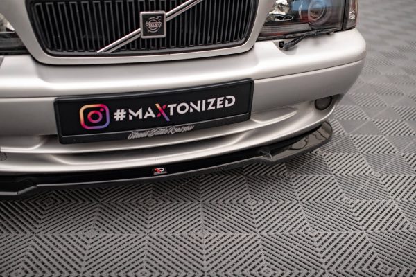 Volvo C70 Mk1 - Lâmina frontal V.2 | VO-C70-1-FD2G | Produto Maxton Design distribuído por Unicartuning.