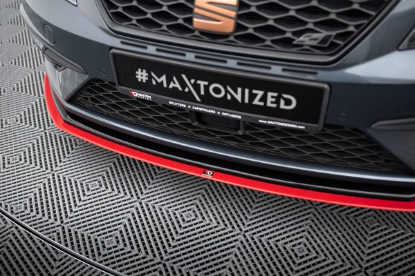 Seat Leon Cupra / FR Mk3 Fl - Lâmina frontal V.3 | SE-LE-3F-CU-FD1G+FD3RED | Produto Maxton Design distribuído por Unicartuning. Seat Leon Cupra / FR Mk3 Fl - Lâmina frontal V.3 | SE-LE-3F-CU-FD1G+FD3RED | Produto Maxton Design distribuído por Unicartuning.