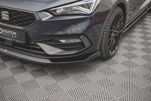 Seat Leon Mk4 - Lâmina frontal V.3 | SE-LE-4-FR-FD3G | Produto Maxton Design distribuído por Unicartuning. Seat Leon Mk4 - Lâmina frontal V.3 | SE-LE-4-FR-FD3G | Produto Maxton Design distribuído por Unicartuning.