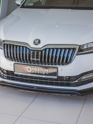 Skoda Superb Liftback / Combi Mk3 Fl - Lâmina frontal V.3 | SK-SU-3F-FD3G+FD3RG | Produto Maxton Design distribuído por Unicartuning. Skoda Superb Liftback / Combi Mk3 Fl - Lâmina frontal V.3 | SK-SU-3F-FD3G+FD3RG | Produto Maxton Design distribuído por Unicartuning.