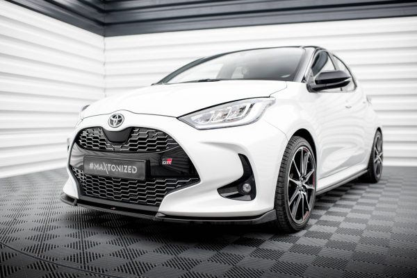 Toyota GR Yaris Mk4 (facelift) - Lâmina frontal V.3 | TO-YA-4-FD3G | Produto Maxton Design distribuído por Unicartuning.