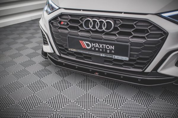 Audi S3 / A3 S-Line 8Y - Lâmina frontal V.4 | AU-A3-8Y-SLINE-FD4G | Produto Maxton Design distribuído por Unicartuning.