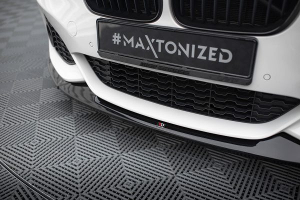 BMW 1 Pack M / M140i F20 (facelift) - Lâmina frontal V.4 CSL Look | BM-1-F20F-M-FD4G | Produto Maxton Design distribuído por Unicartuning. BMW 1 Pack M / M140i F20 (facelift) - Lâmina frontal V.4 CSL Look | BM-1-F20F-M-FD4G | Produto Maxton Design distribuído por Unicartuning.